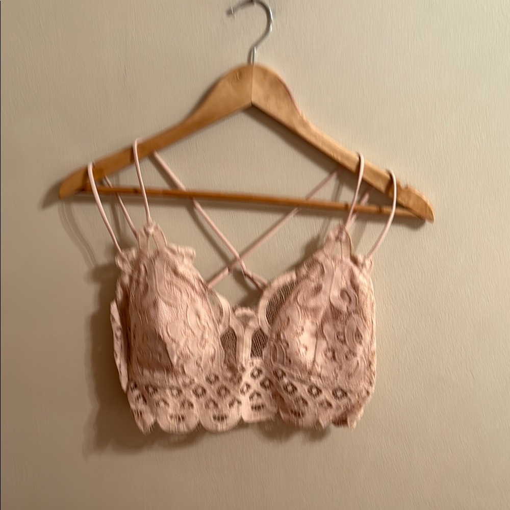 **CLEARANCE NWOT Zenana Elegant Lace Bralette
